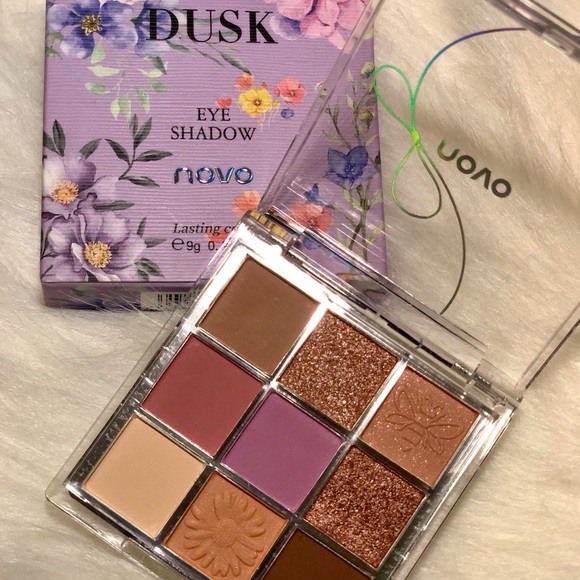 NUDE Shining Matte Eyeshadow Palette Waterproof! - Picture 13 of 13